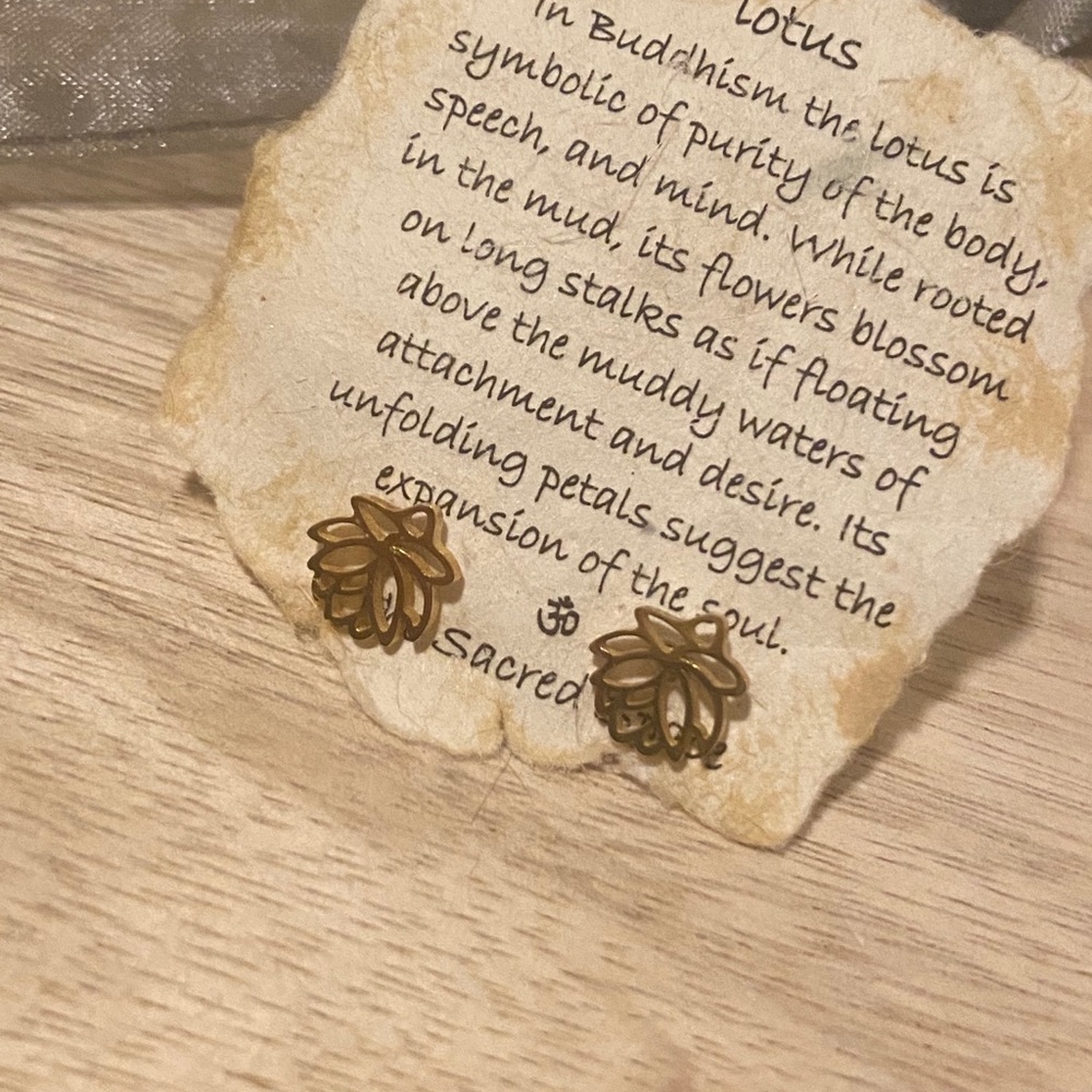 Lotus Stud Earring